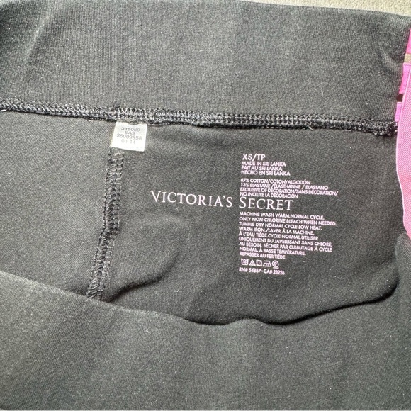 Victoria’s Secret XS Black & Pink Yoga Short - Picture 3 of 3
